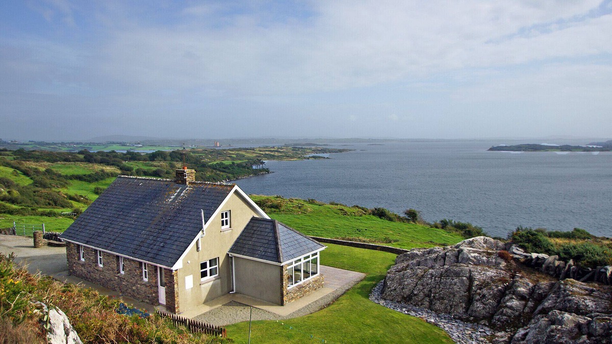 Ballydehob House | The Stone Cottage - Two Bedroom House, Sleeps 4