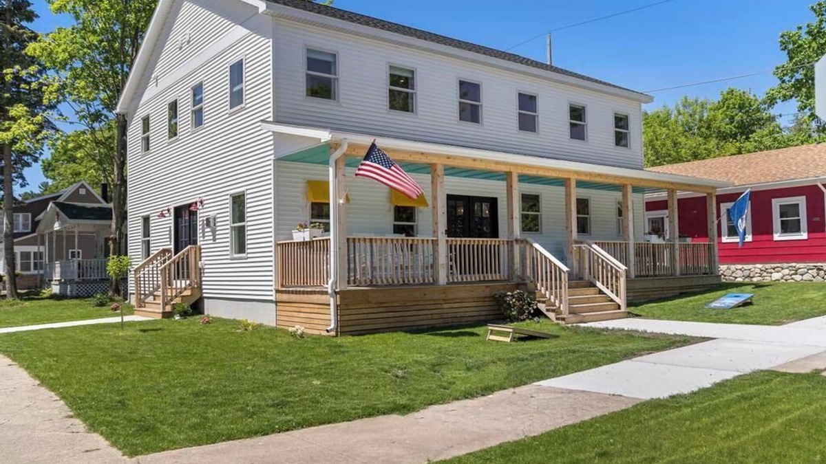 Charlevoix House | The Storehouse Charlevoix, MI - New Construction!