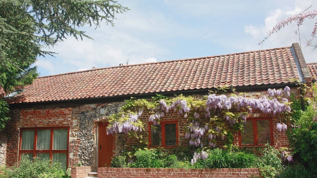Norwich Cottage | The Street Farm Barn