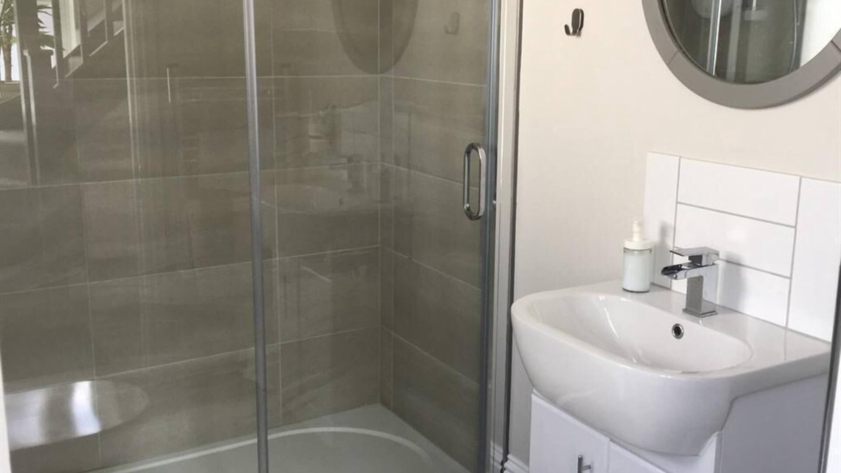 Worthing Apartment | The Studio - Apartment with Garden View