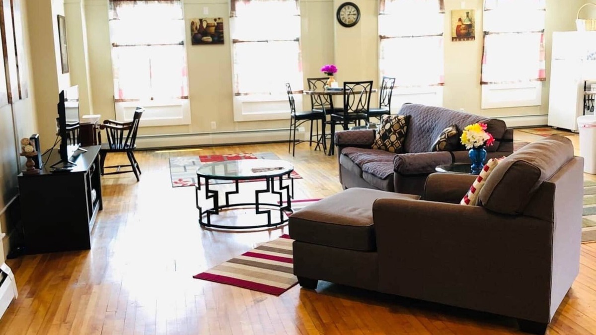 Guild Apartment | The Studio at 57 Main *10 Mins to Sunapee