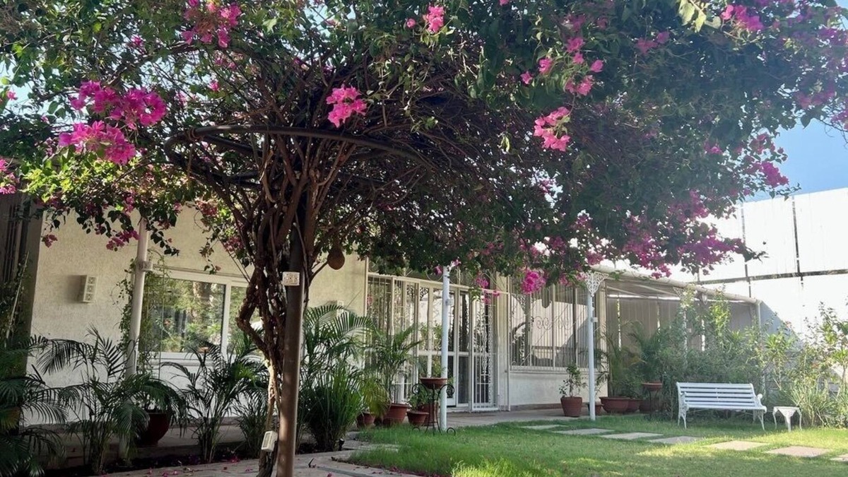 Bhopal Bed & Breakfast | The Studio Cottage - Deluxe 3-bedroom Bed & Breakfast in Bhopal