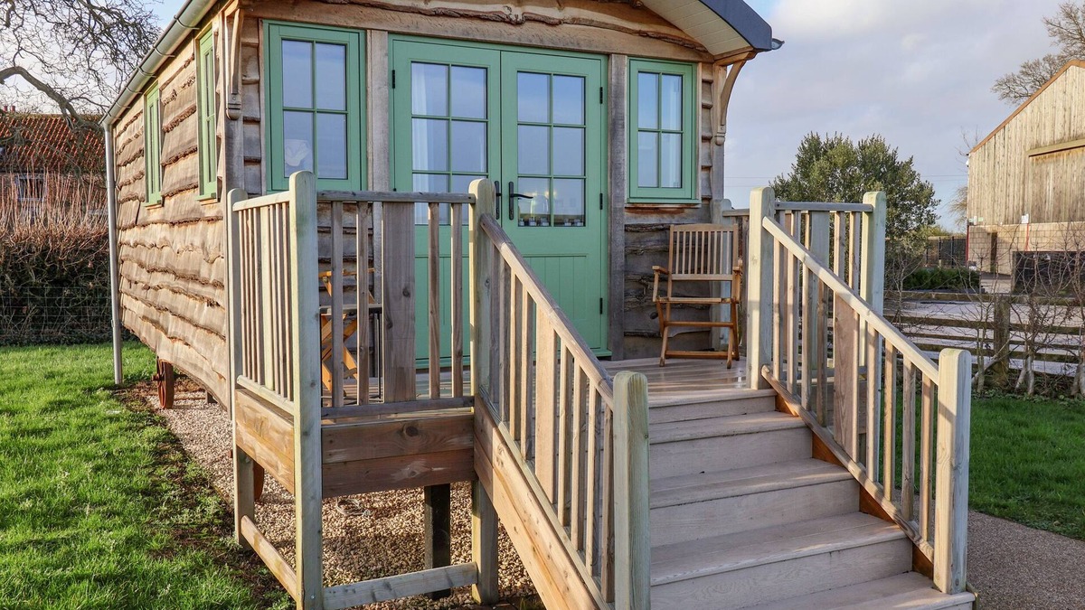 Ryther Cottage | THE STUDIO, romantic, with a garden in Tadcaster