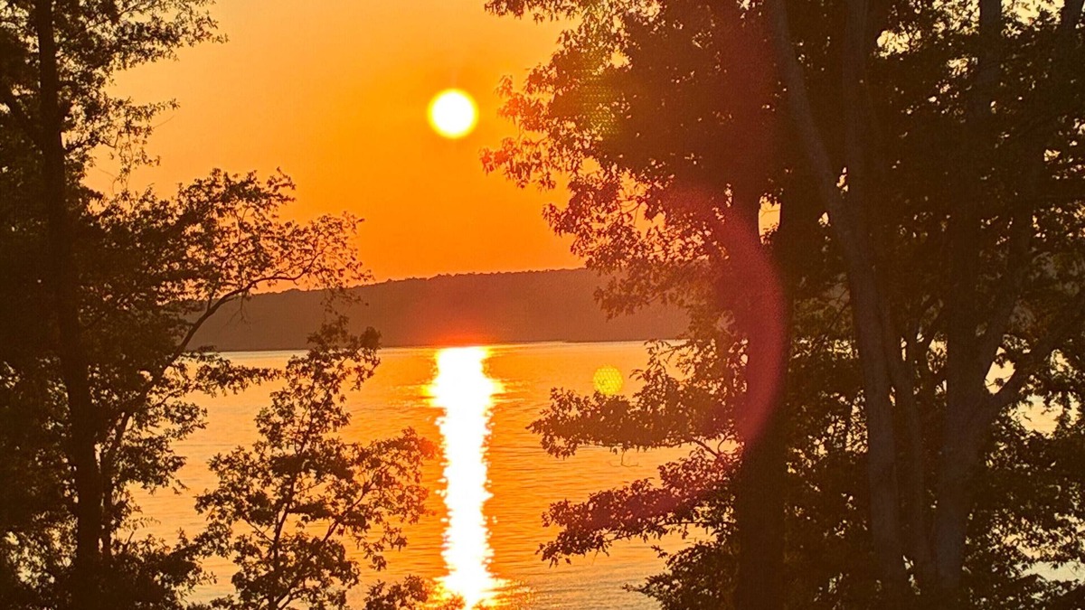 Cherokee House | The Suite RetreatnLife is better at the lake!