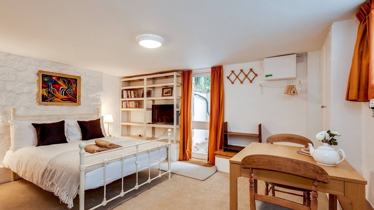Summertown Apartment | The Summertown STUDIO 1 Bedroom & Kitchenette