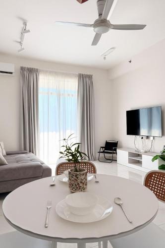 Kampung Sungai Nibong Apartment | The Sun Executive Suite - Dolphin's Home