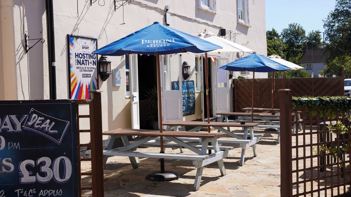 Hitchin Hotel | The Sun Hitchin by Greene King Inns
