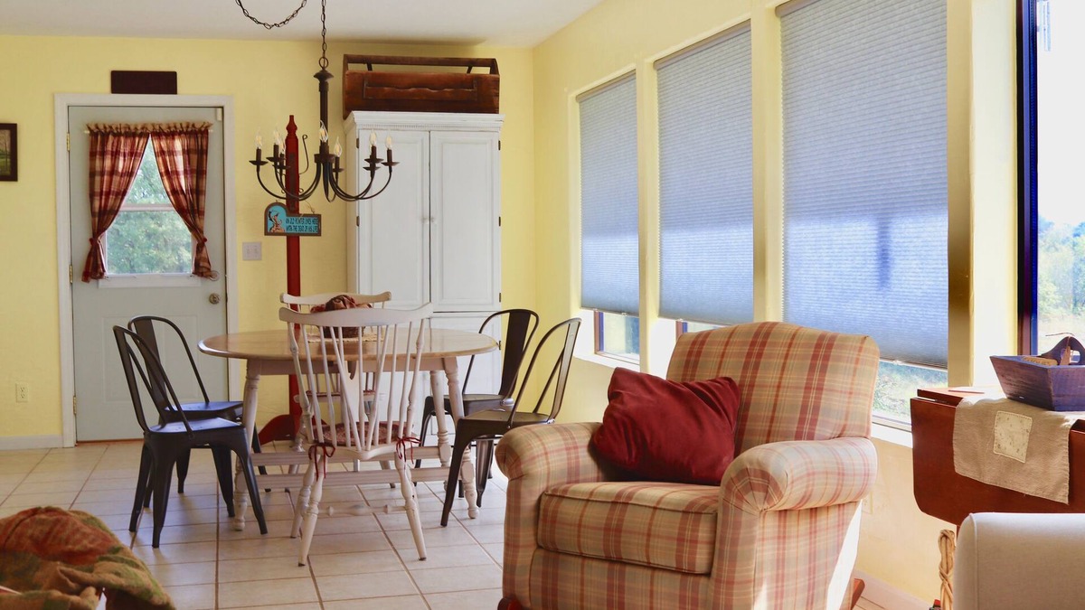 New Cambria Cottage | The Sundae Cottage - A Missouri Sweet Spot , beautiful views, secluded 🌻