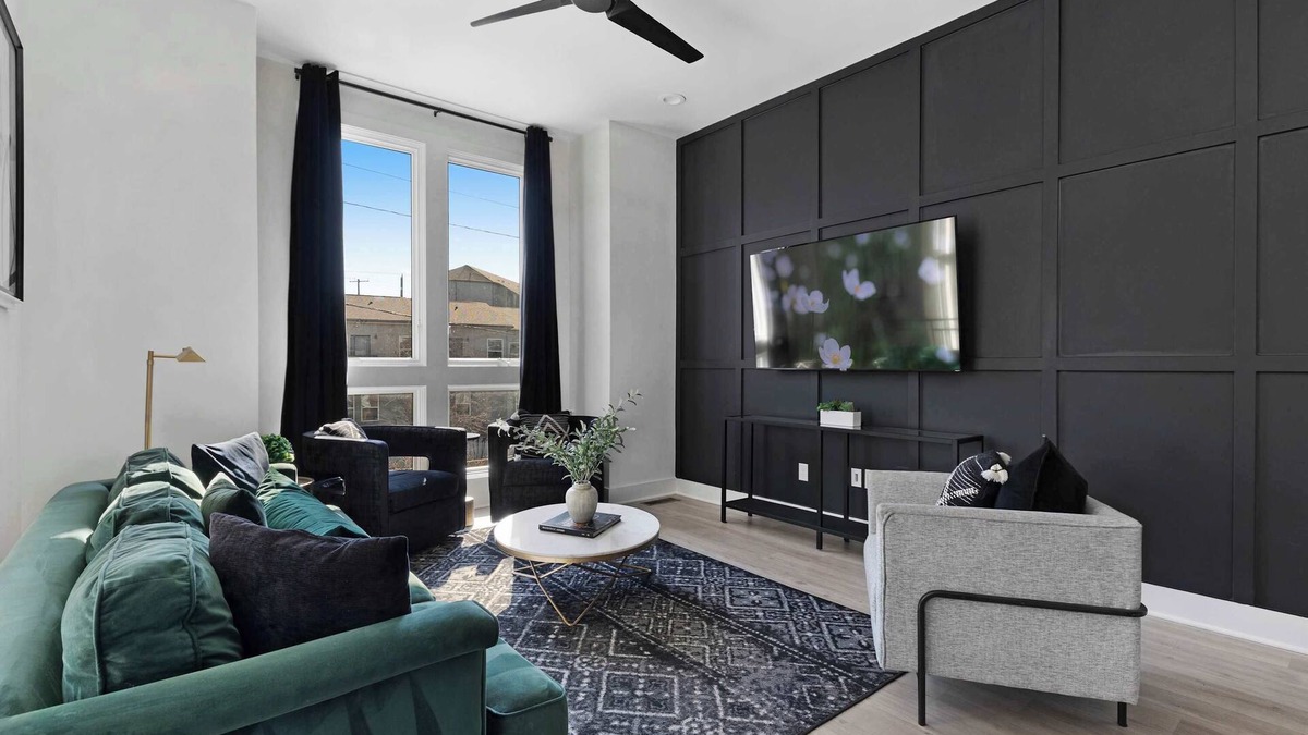 Maxwell House | The Sunflower - Mins to Broadway & Rooftop Patio!