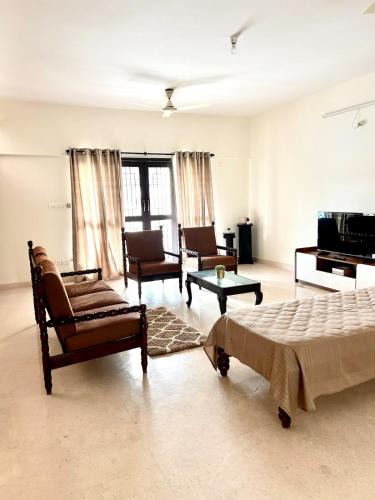 Bengaluru Apartment | The Sunlit Penthouse