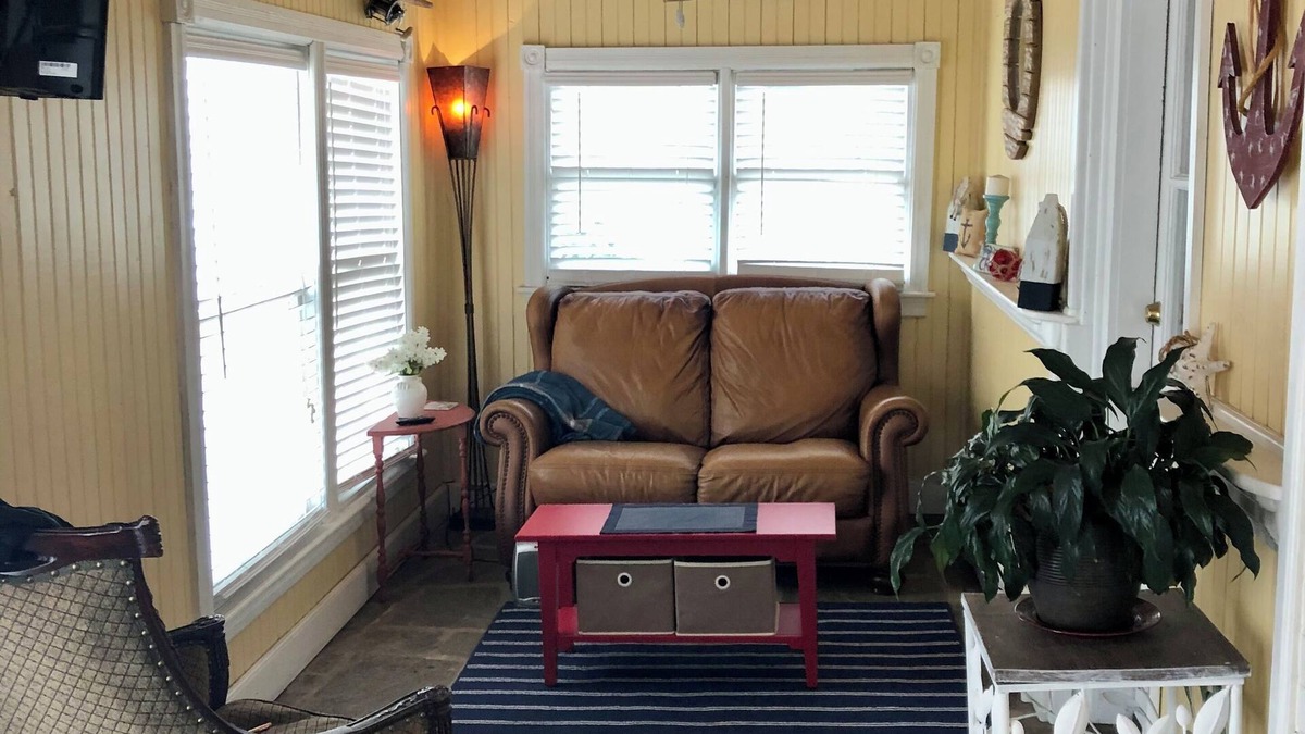Port Deposit Apartment | The Sunny Place Apt. 1/Bed F/B W/D full kitchen sunroom deck