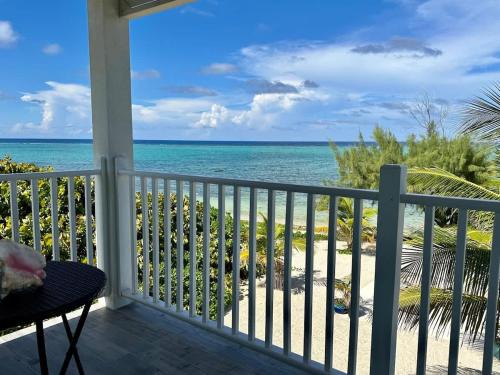 Colliers Bay House | The Sunrise at Cottages