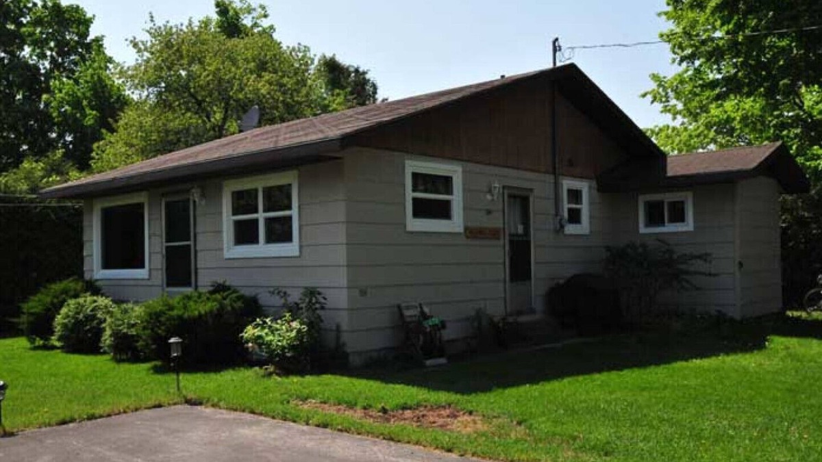 Port Elgin House | The Sunset Cottage Park Port Elgin - Cottage #5 - Hector's Place
