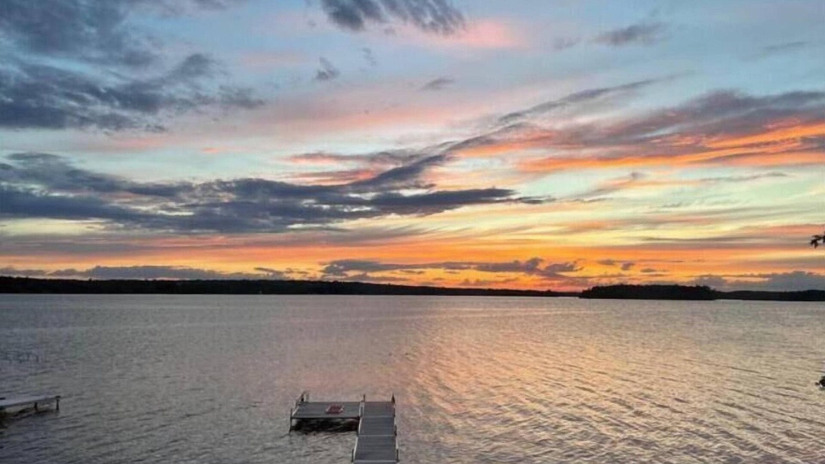 Old Town Cabin | The sunset cottage on Pushaw Lake!