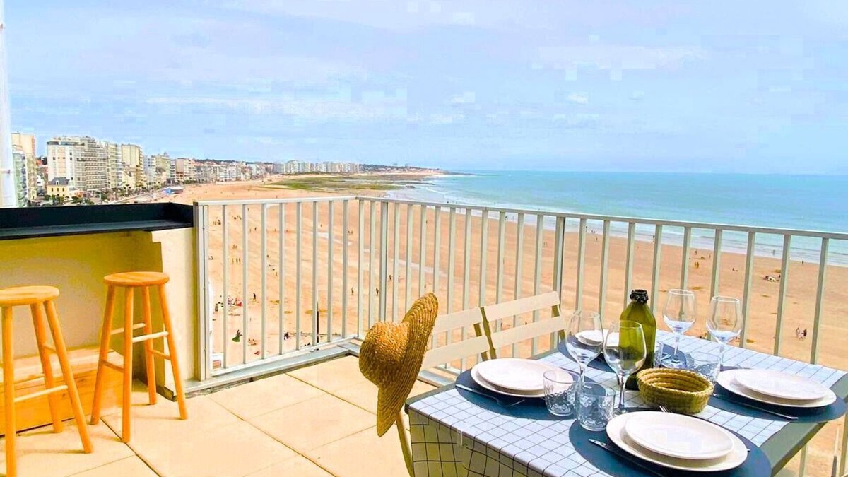 Les Sables d'Olonne Apartment | THE SUNSET - Facing the Sea