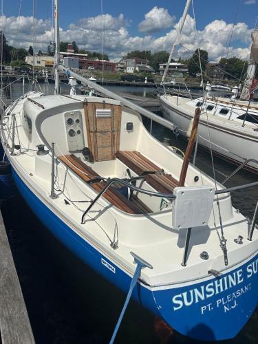 Mooers Forks Boat Rental | The Sunshine boat