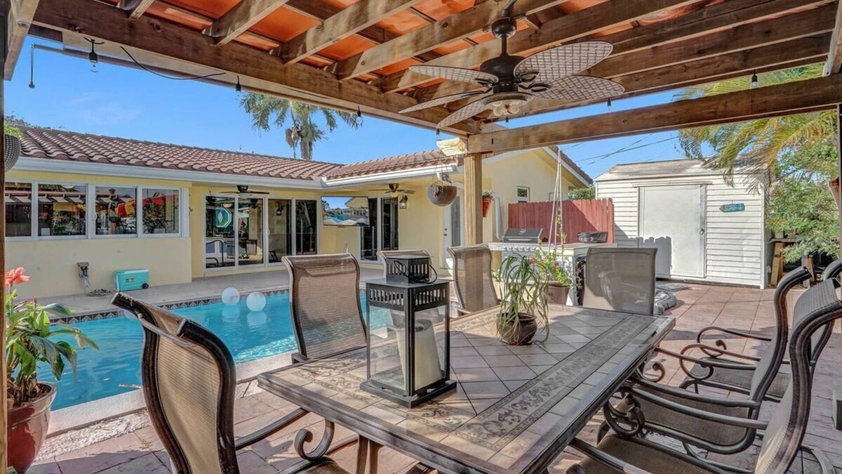 Imperial Point House | The Sunshine House Su