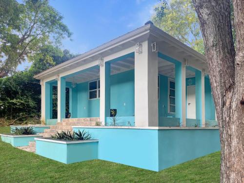 Sion Farm House | The Sunshine House