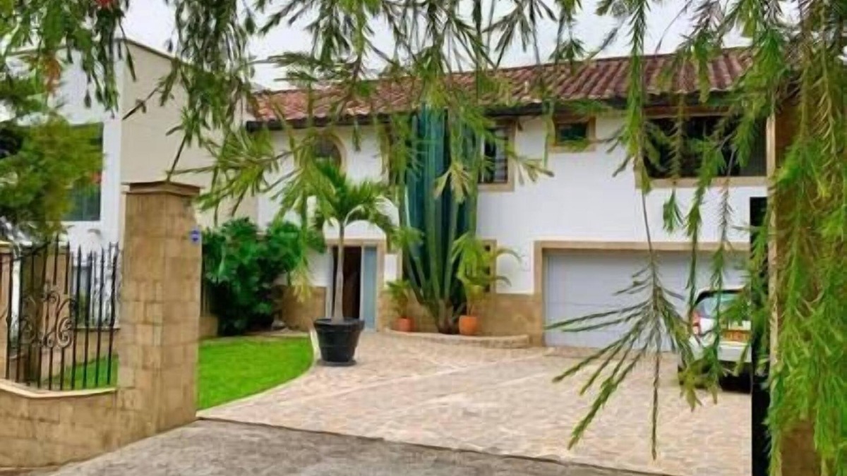 El Tesoro Villa | The Super VIP House in El Poblado, Medellin
