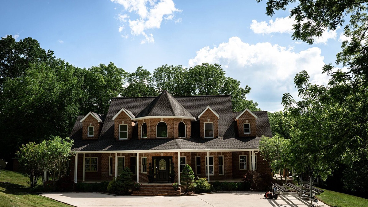 Normandy House | The Swan House: Private, Peaceful, and Picturesque Lakefront Property