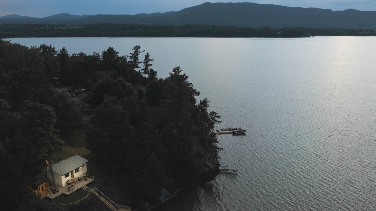 Bridport Cabin | The Tacklebox on Lake Champlain, Sauna & Hot Tub