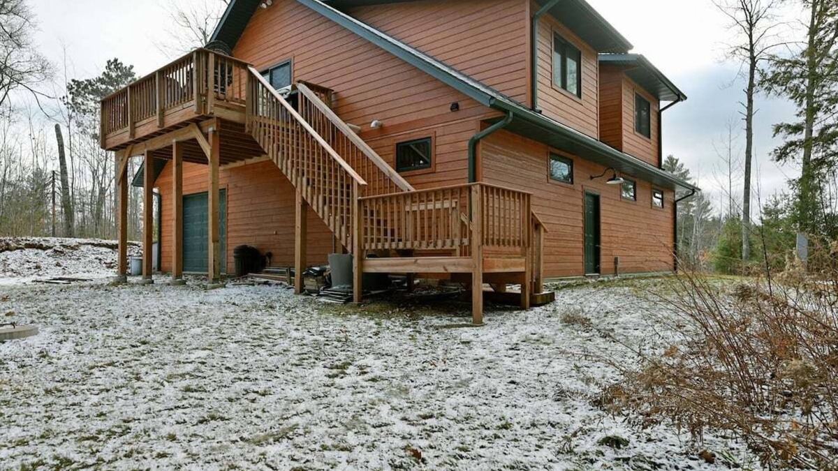 Clam Lake Apartment | The Taj on Buffalo Lake between Clam Lake and Lake Namakagon