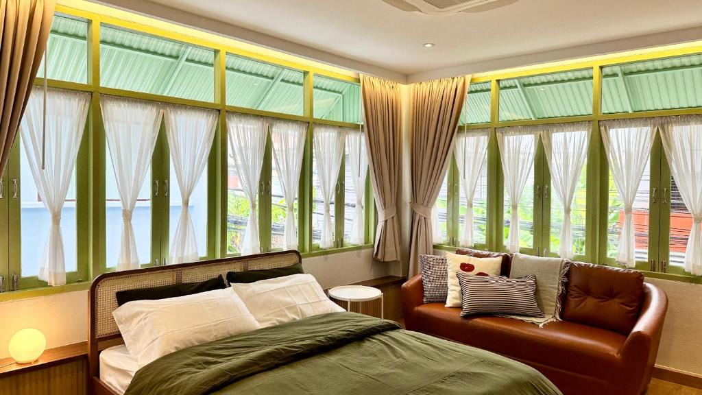 Yan Nawa House | The Tangerine Guesthouse