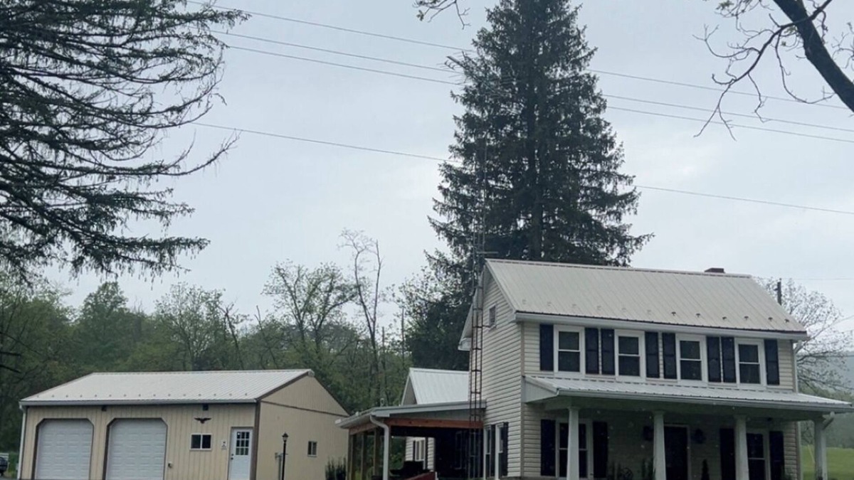 Big Cove Tannery House | THE TANNERY HOUSE 4 BED 2 BATH HOT TUB GAME ROOM FISHING HIKE GOLF
