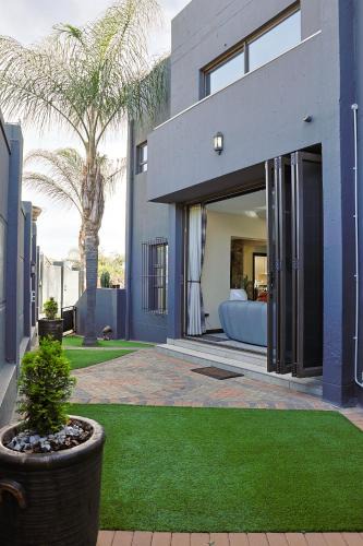 Glenvista Apartment | The Taurus