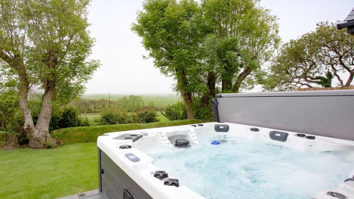 Down Thomas House | The Tawny - Three Bedroom House, Sleeps 6