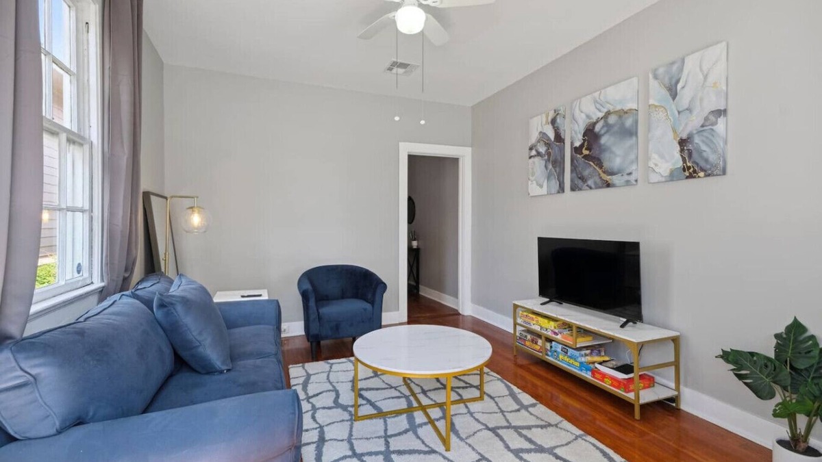 West Riverside House | The Tchoupitoulas Hideaway Near Tipitina's Uptown!