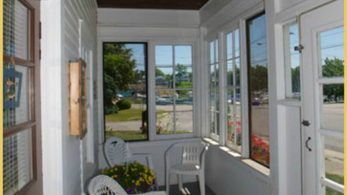 Olcott House | The Tenbrook House at BackBay Marina