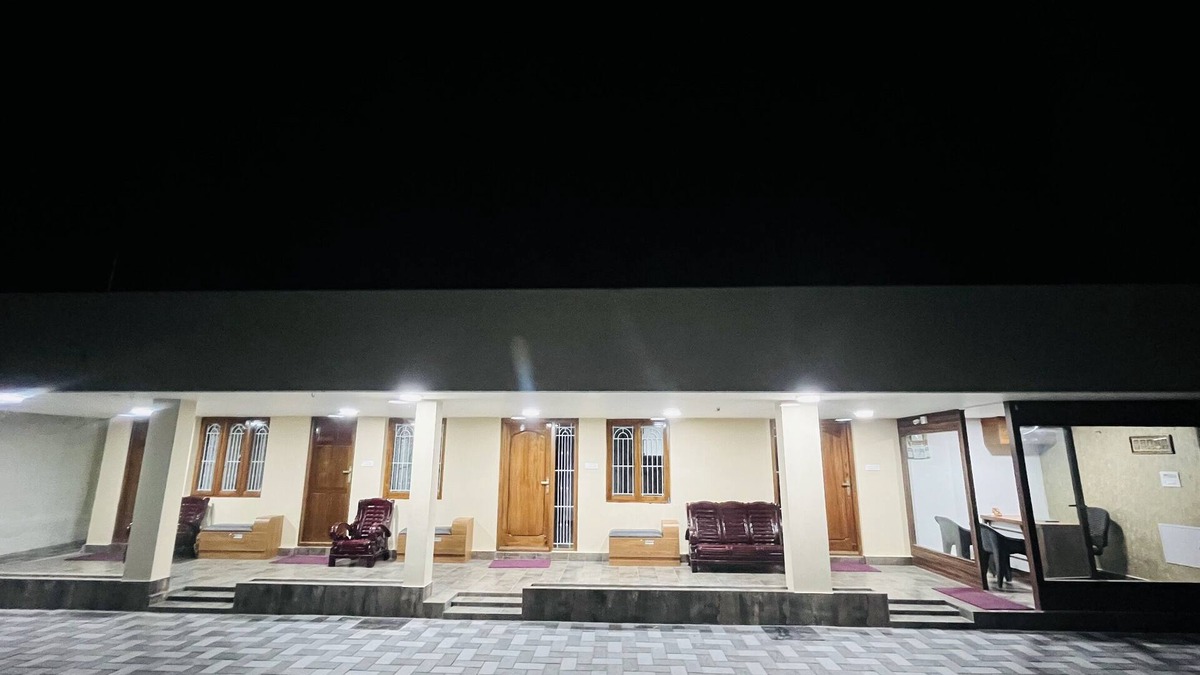 Pollachi Hotel | The Tendo Inn
