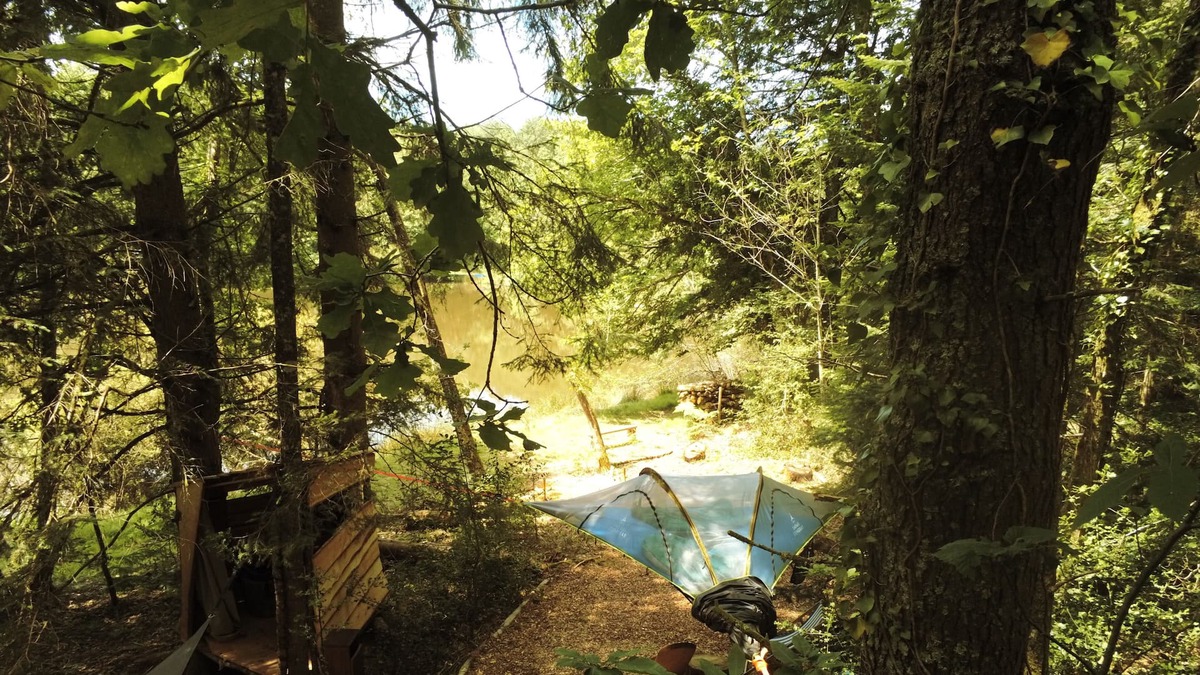 Saint-Bazile Cabin | The tent in the air, unusual accommodation in the heart of nature