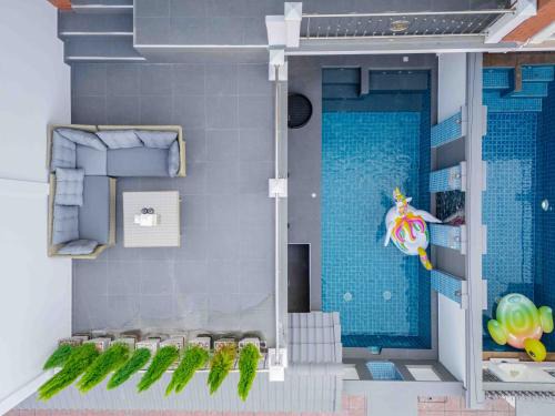 Nong Chaeng House | The Terrace 209 By Pratumnak Pool Villa