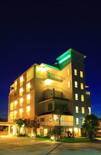 Nakhon Si Thammarat Hotel | The Terrace Hotel