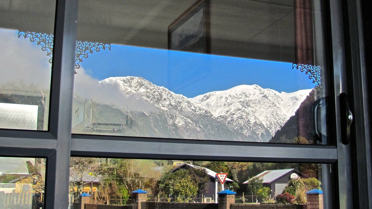 Franz Josef Glacier Hotel | The Terrace