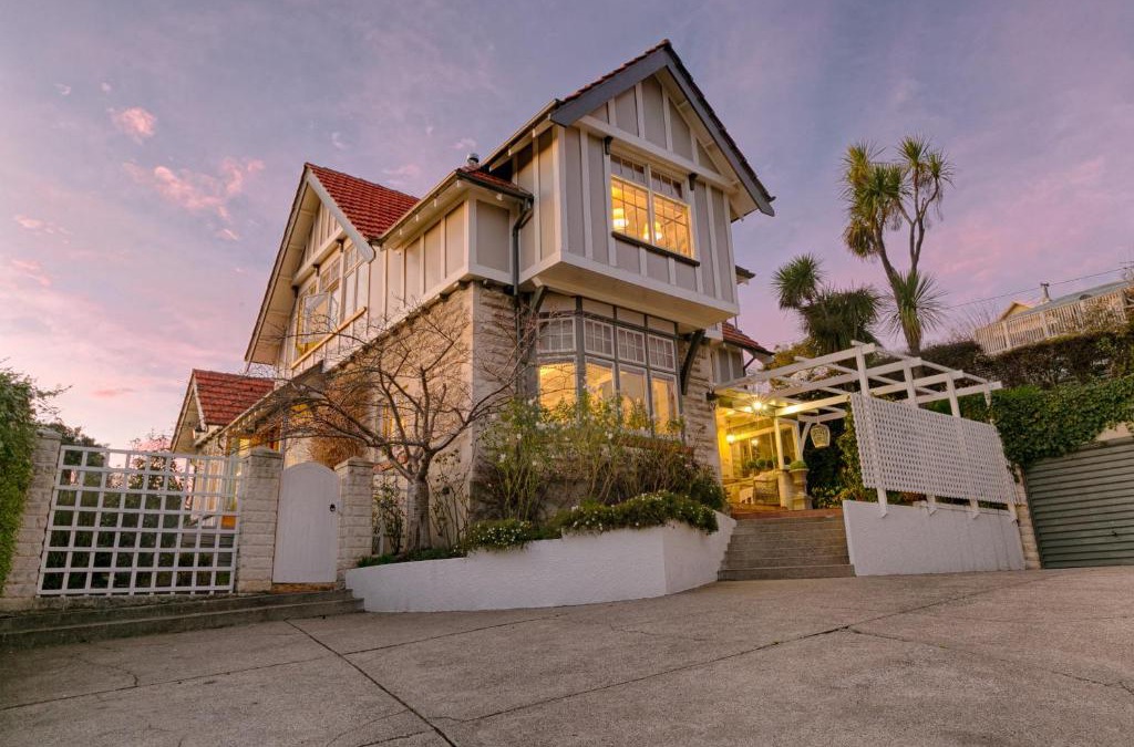 Oamaru Villa | The Terrace