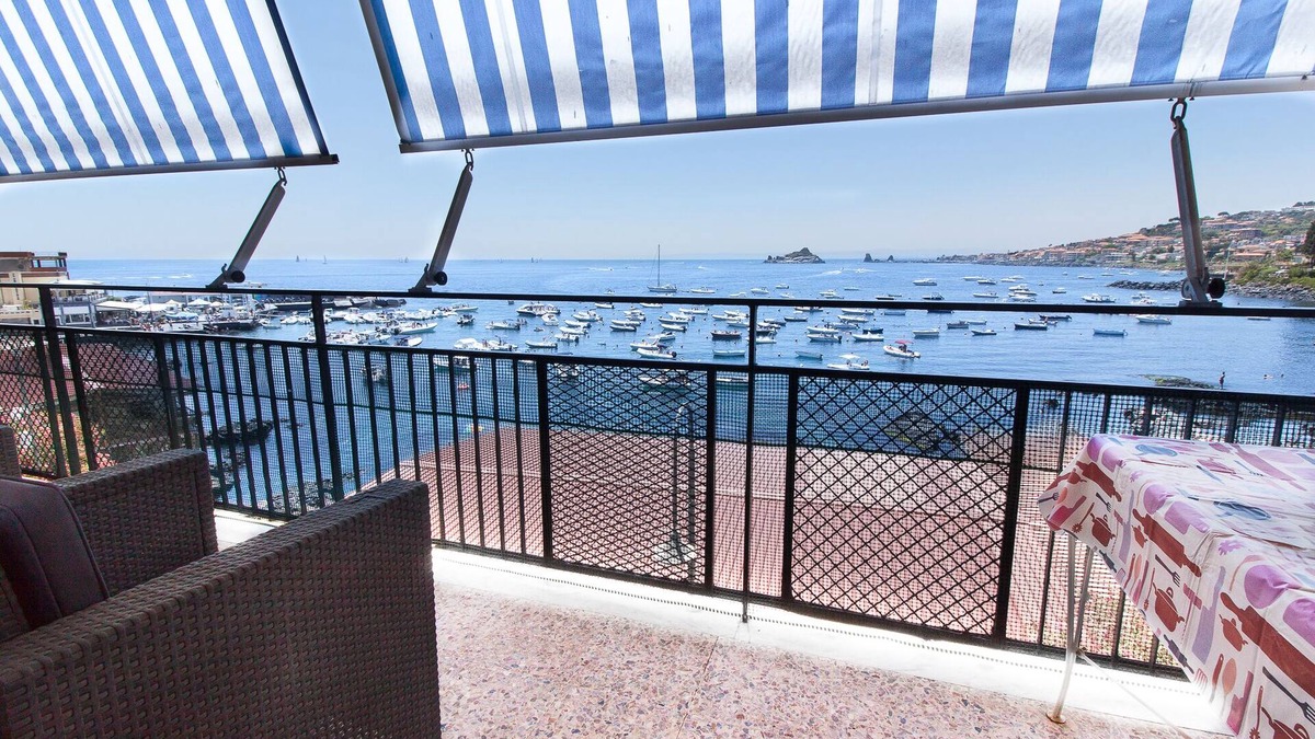 Capo Mulini Apartment | THE TERRACE OF CAPOMULINI panoramic house on the sea of Acireale at the foot of Etna