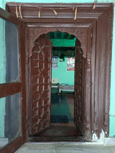 Dera Gopipur Bed & Breakfast | The Thanedar Sahib