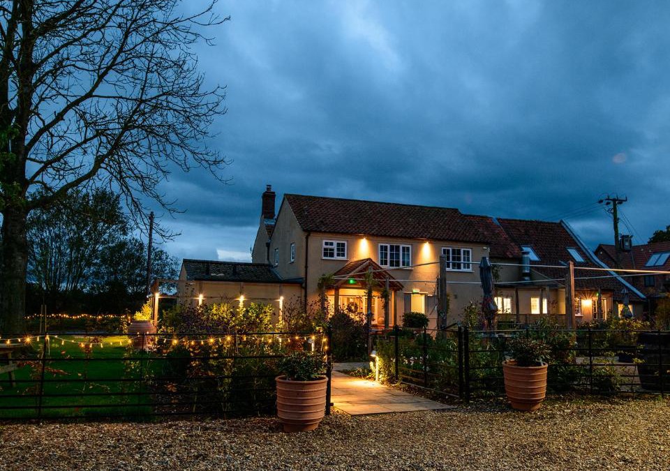 Briston Bed & Breakfast | The Three Horseshoes