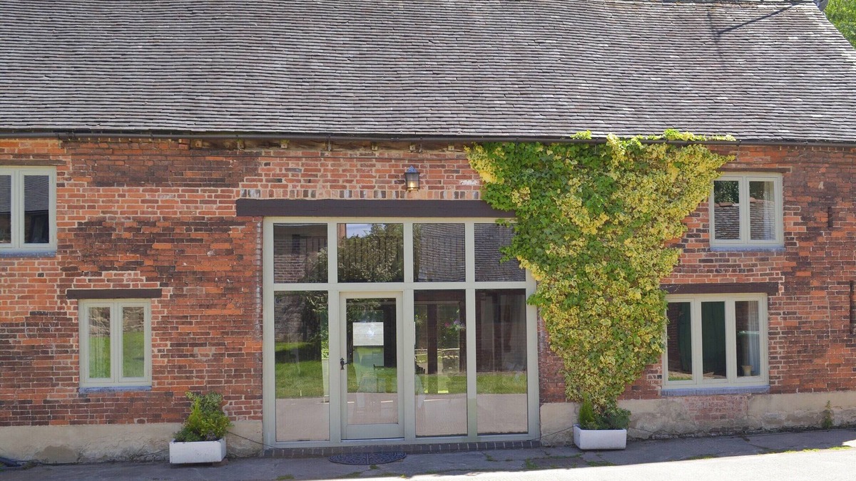 Hundall Cottage | The Threshing Barn- 25347
