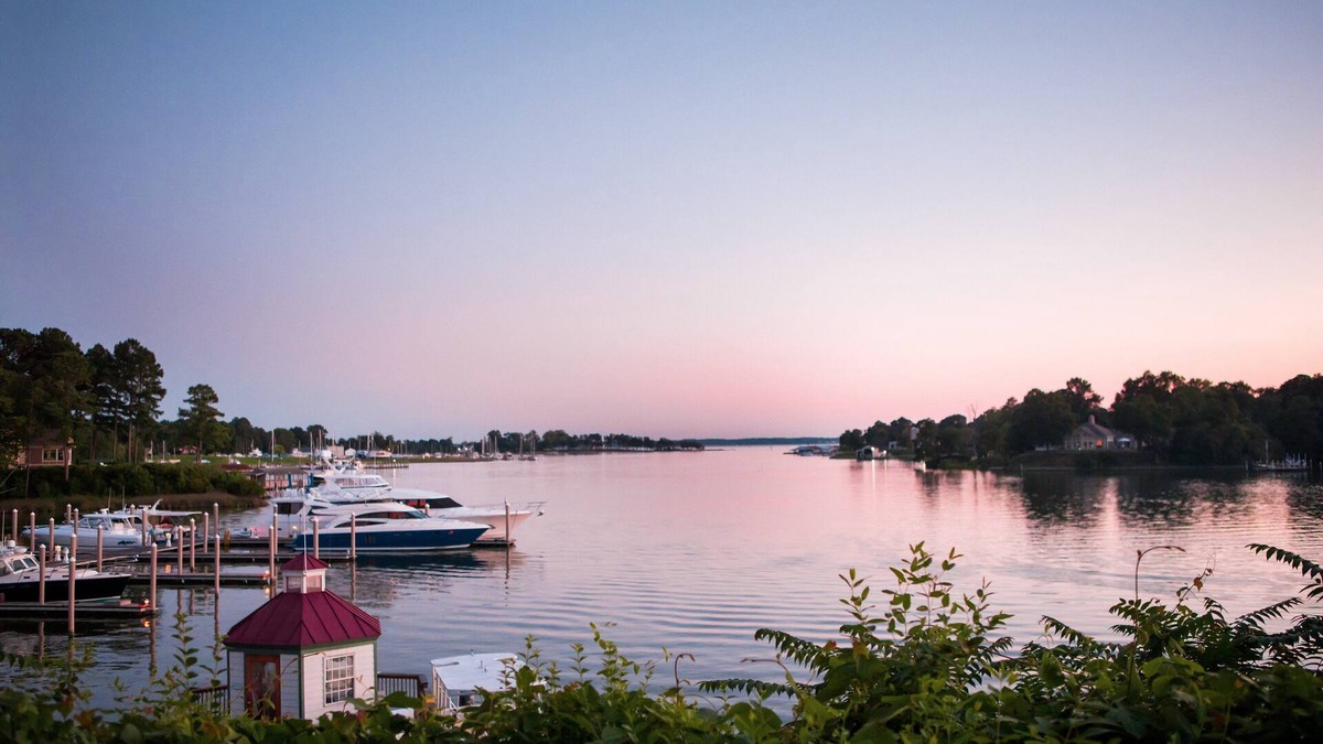 Irvington Hotel | The Tides Inn