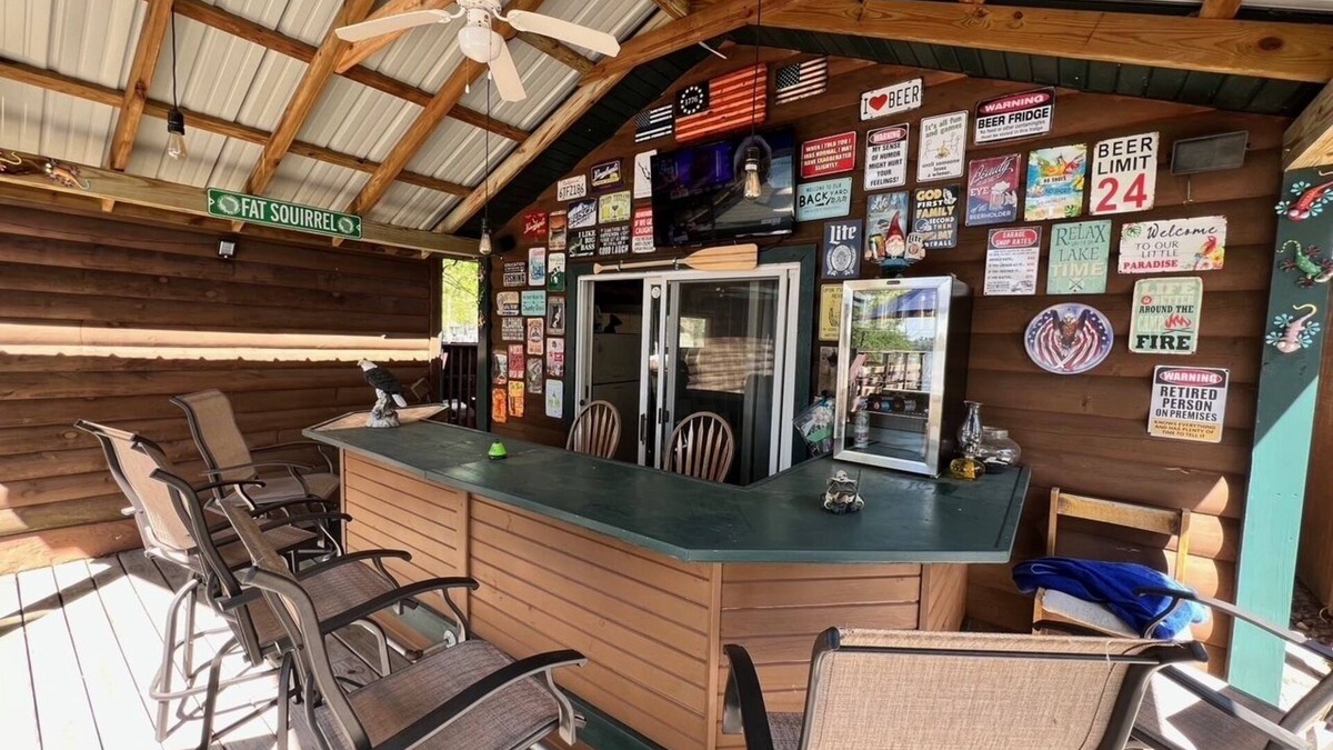Chetek House | The Tiki Bar on Prairie Lake