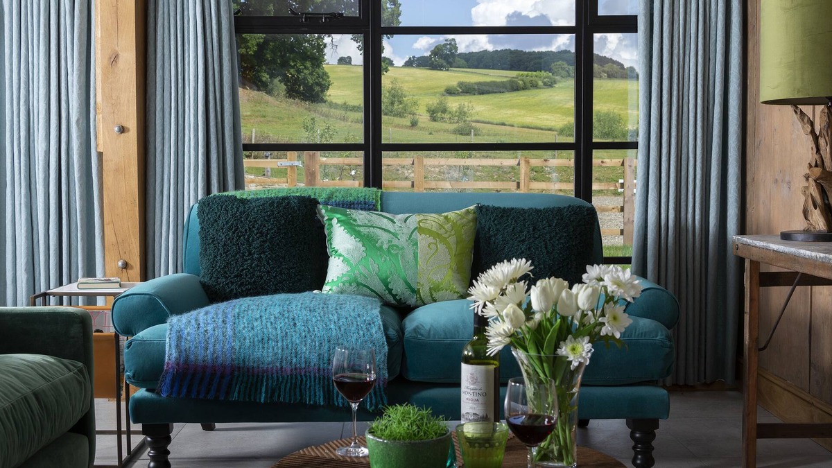 Downton on the Rock Apartment | The Timber Barn is a charming, romantic barn conversion