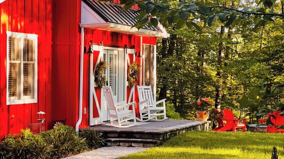 Lanexa House | The Tiny Red Barn on the Reservoir - A Private Oasis Near Williamsburg Virginia