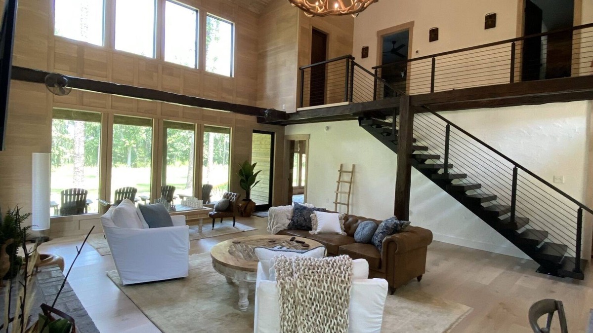 Ruffin House | The Tobacco Barn Home - Secluded Lake View Home on over 500 acre estate