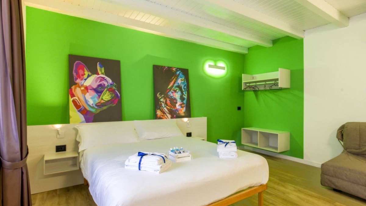 Belluno Apartment | THE TOFANAS - Room VIOLA