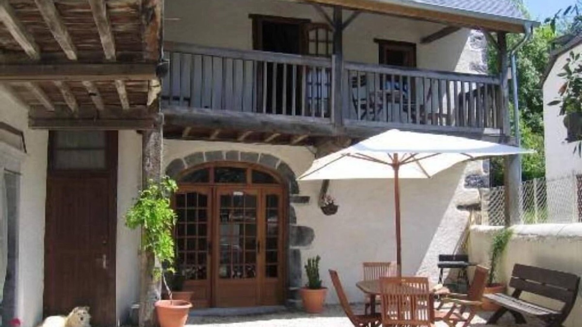 Issor Cottage | The Tour de France and you, cottage ideally placed