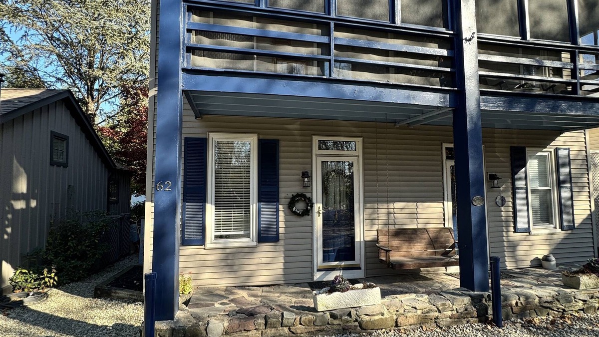 Lambertville House | The Tow Path House On D&R Canal